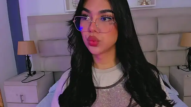 Snapshot of RoseCassie chatting on September 2025 01:35:02 PM RoseCassie online show from September 2025 01:35:02 PM