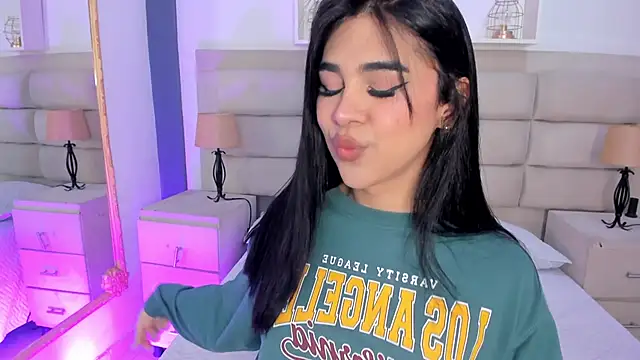 Snapshot of RoseCassie chatting on September 2025 01:27:02 PM RoseCassie online show from September 2025 01:27:02 PM