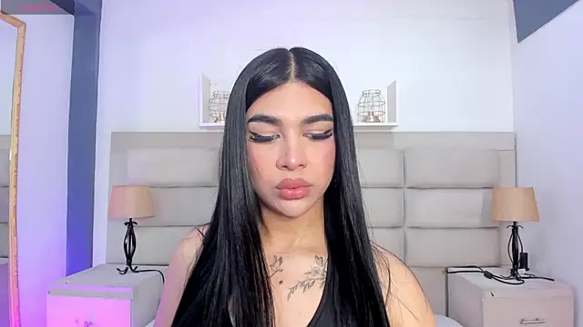 Snapshot of RoseCassie chatting on October 2025 01:20:01 PM RoseCassie online show from October 2025 01:20:01 PM