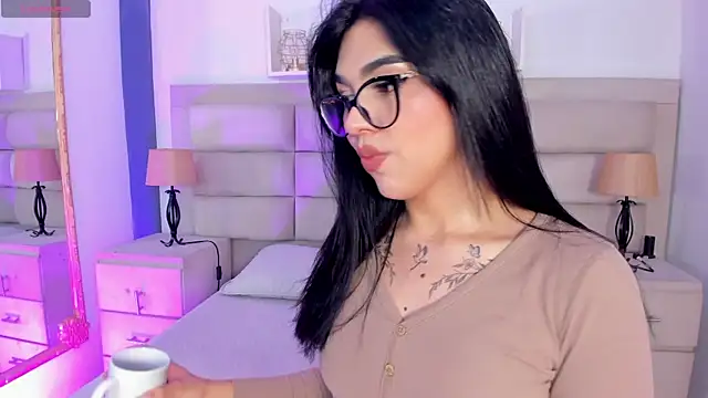 Snapshot of RoseCassie chatting on October 2025 01:30:02 PM RoseCassie online show from October 2025 01:30:02 PM