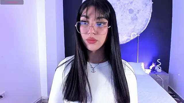 Snapshot of RoseCassie chatting on December 2025 02:15:01 PM RoseCassie online show from December 2025 02:15:01 PM