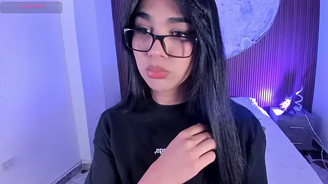 Snapshot of RoseCassie chatting on January 2026 01:46:01 PM RoseCassie online show from January 2026 01:46:01 PM