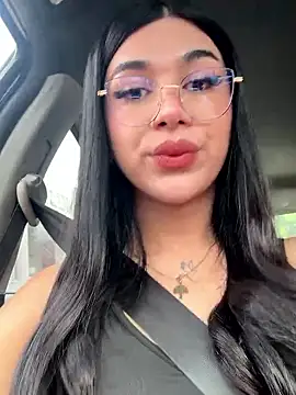 Snapshot of RoseCassie chatting on January 2026 12:43:02 PM RoseCassie online show from January 2026 12:43:02 PM