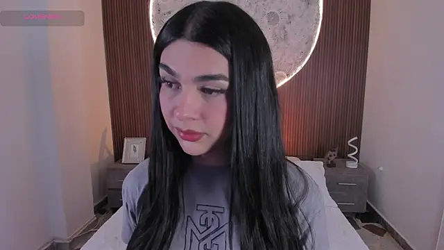 Snapshot of RoseCassie chatting on January 2026 02:43:01 PM RoseCassie online show from January 2026 02:43:01 PM