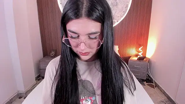 Snapshot of RoseCassie chatting on February 2026 02:00:02 PM RoseCassie online show from February 2026 02:00:02 PM