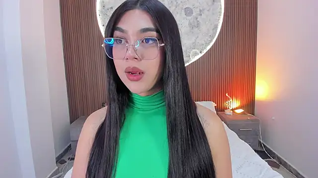 Snapshot of RoseCassie chatting on February 2026 01:18:01 PM RoseCassie online show from February 2026 01:18:01 PM