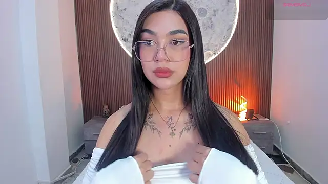 Snapshot of RoseCassie chatting on February 2026 01:40:01 PM RoseCassie online show from February 2026 01:40:01 PM