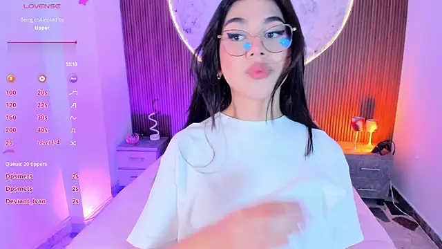 RoseCassie online show from June 2026 02:01:02 PM