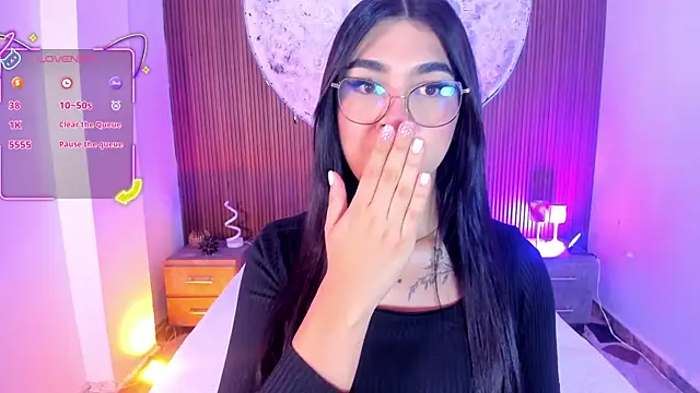 RoseCassie online show from June 2026 01:32:02 PM