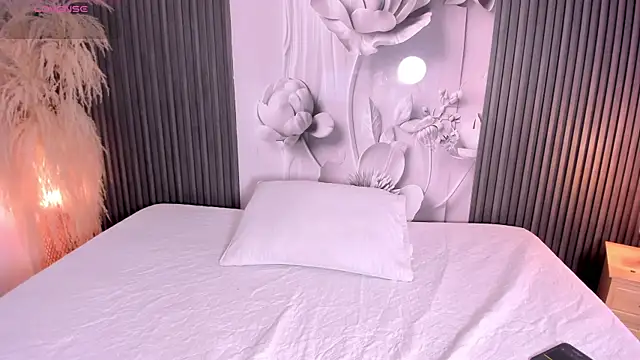 RoseCassie online show from July 2026 12:42:02 PM