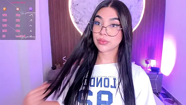 RoseCassie online show from July 2026 01:24:01 PM