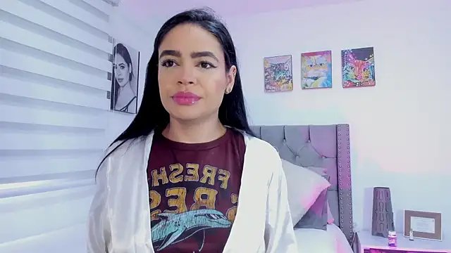 Snapshot of Sara_Leblanc chatting on January 2025 12:42:01 PM Sara Leblanc online show from January 2025 12:42:01 PM