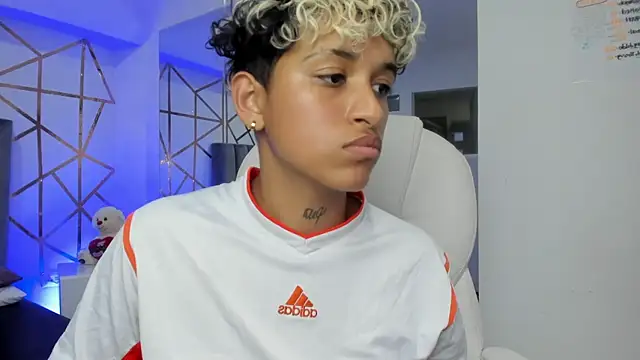 Dominick jones online show from February 2025 01:56:01 AM