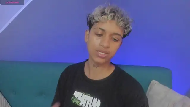 Dominick jones online show from March 2025 06:00:02 PM