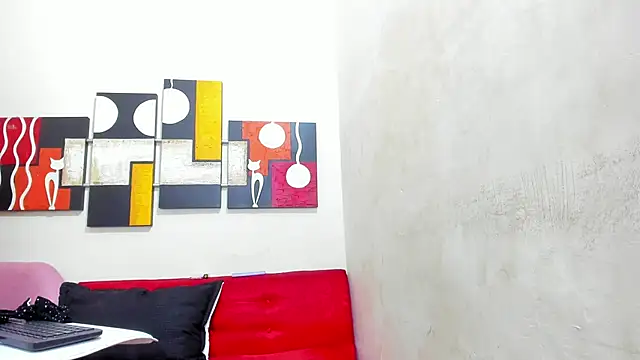 Mariana 16  online show from March 2025 08:40:01 PM