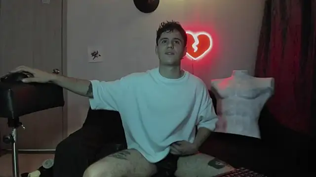 Antonello Vannucci online show from December 2024 02:58:01 AM