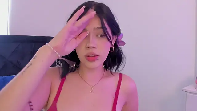 Snapshot of Lily_Woodz chatting on December 2025 07:29:02 PM Lily Woodz online show from December 2025 07:29:02 PM