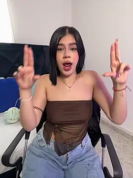 Snapshot of Lily_Woodz chatting on February 2026 07:08:02 PM Lily Woodz online show from February 2026 07:08:02 PM