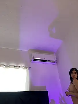 Lily Woodz online show from July 2026 02:24:01 PM