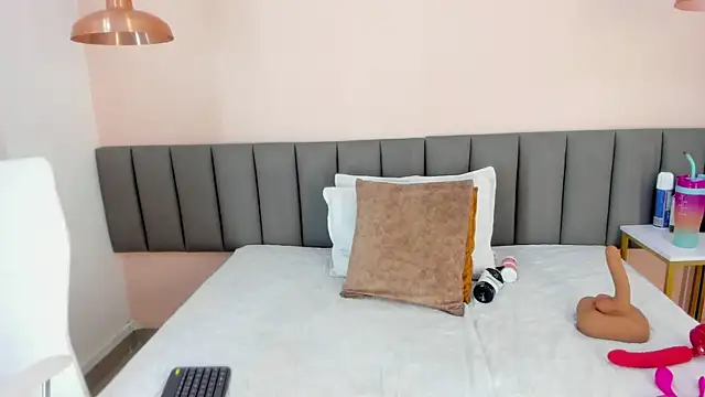 Snapshot of celeste_smmith_ chatting on February 2025 03:45:02 AM celeste smmith online show from February 2025 03:45:02 AM