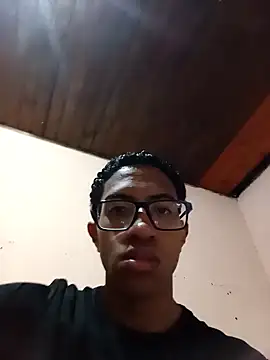 Snapshot of matheusroger chatting on January 2025 02:43:02 AM matheusroger online show from January 2025 02:43:02 AM