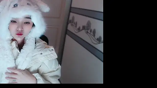 xiao-xiao-D online show from November 2025 06:19:01 AM