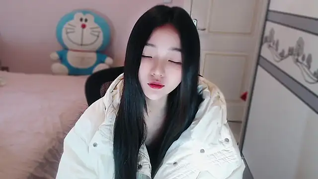 xiao-xiao-D online show from December 2025 07:02:02 AM