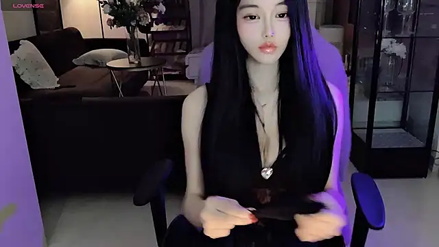 Snapshot of Irene--- chatting on January 2025 12:53:01 PM Irene--- online show from January 2025 12:53:01 PM