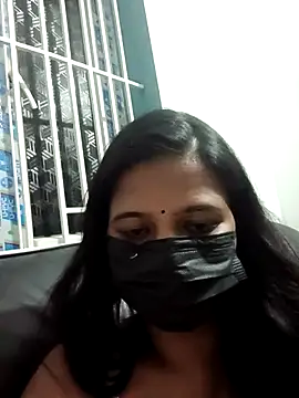 Tamil Sanjana  online show from February 2026 07:10:02 PM