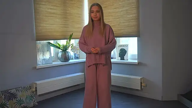 Snapshot of HildColden chatting on December 2024 06:55:02 AM HildColden online show from December 2024 06:55:02 AM