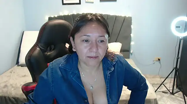 AngelRouss online show from January 2025 10:07:02 AM