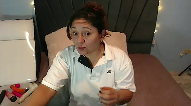 AngelRouss online show from February 2025 04:24:02 AM