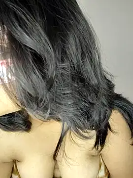 Snapshot of Riya_Stream01 chatting on February 2025 04:44:01 PM Riya Stream01 online show from February 2025 04:44:01 PM