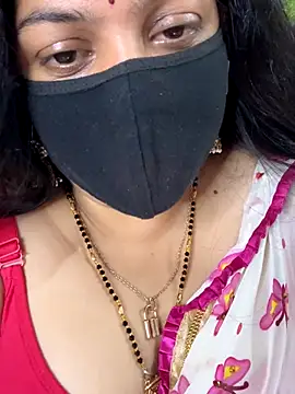 FlatVincy4 online show from October 2025 03:42:01 PM