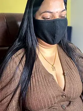 FlatVincy4 online show from December 2025 04:13:01 PM