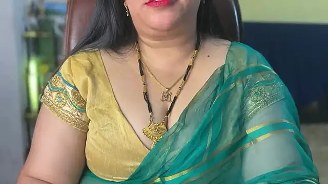 FlatVincy4 online show from February 2026 04:22:02 PM