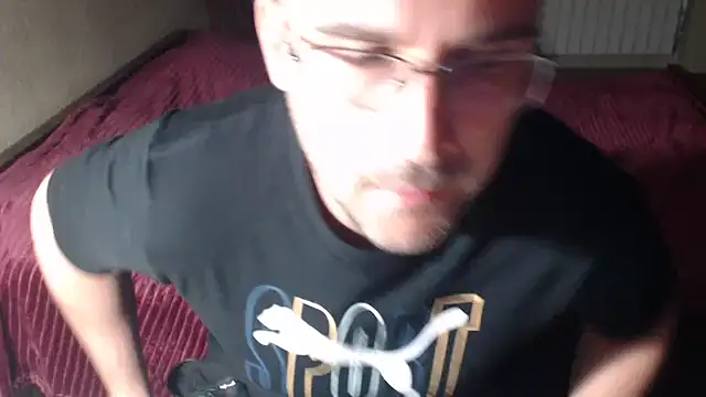 Snapshot of Sanderx chatting on March 2025 08:19:01 PM Sanderx online show from March 2025 08:19:01 PM