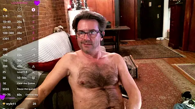 Snapshot of Johnny_Bottoms chatting on March 2025 01:13:01 AM Johnny Bottoms online show from March 2025 01:13:01 AM