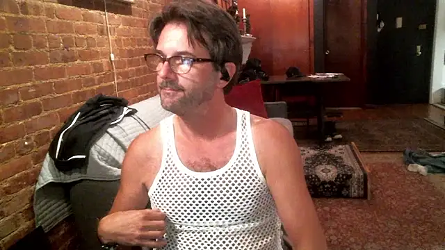 Snapshot of Johnny_Bottoms chatting on September 2025 11:38:01 PM Johnny Bottoms online show from September 2025 11:38:01 PM