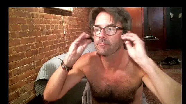 Snapshot of Johnny_Bottoms chatting on September 2025 12:39:02 PM Johnny Bottoms online show from September 2025 12:39:02 PM