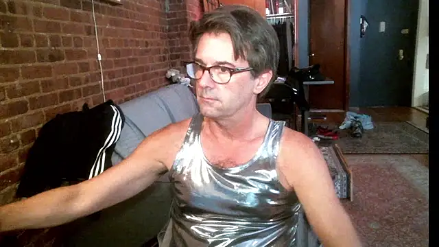 Snapshot of Johnny_Bottoms chatting on September 2025 04:52:02 PM Johnny Bottoms online show from September 2025 04:52:02 PM