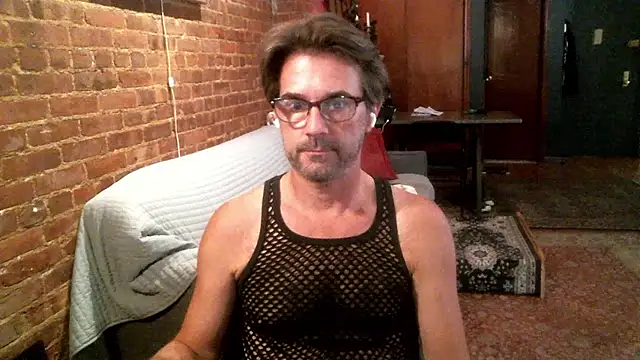 Snapshot of Johnny_Bottoms chatting on September 2025 09:20:02 PM Johnny Bottoms online show from September 2025 09:20:02 PM