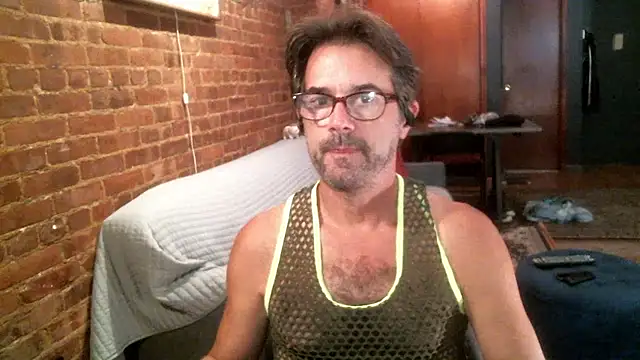 Snapshot of Johnny_Bottoms chatting on September 2025 01:38:01 PM Johnny Bottoms online show from September 2025 01:38:01 PM