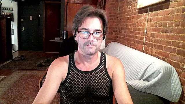 Snapshot of Johnny_Bottoms chatting on November 2025 11:48:01 PM Johnny Bottoms online show from November 2025 11:48:01 PM