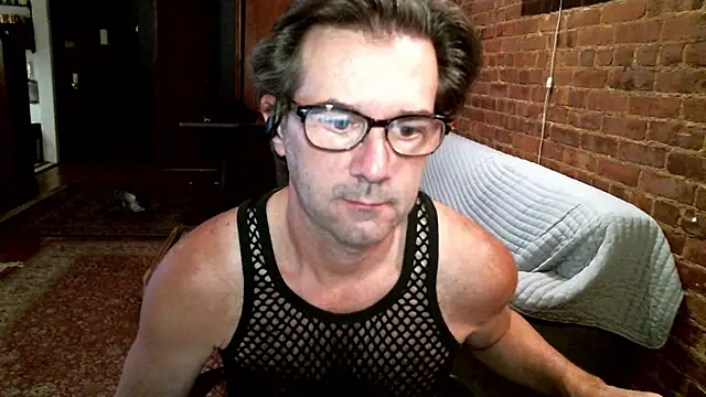 Snapshot of Johnny_Bottoms chatting on November 2025 02:55:02 PM Johnny Bottoms online show from November 2025 02:55:02 PM