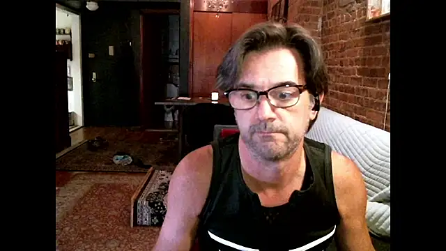 Snapshot of Johnny_Bottoms chatting on November 2025 10:54:01 PM Johnny Bottoms online show from November 2025 10:54:01 PM