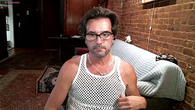 Snapshot of Johnny_Bottoms chatting on November 2025 11:36:02 PM Johnny Bottoms online show from November 2025 11:36:02 PM