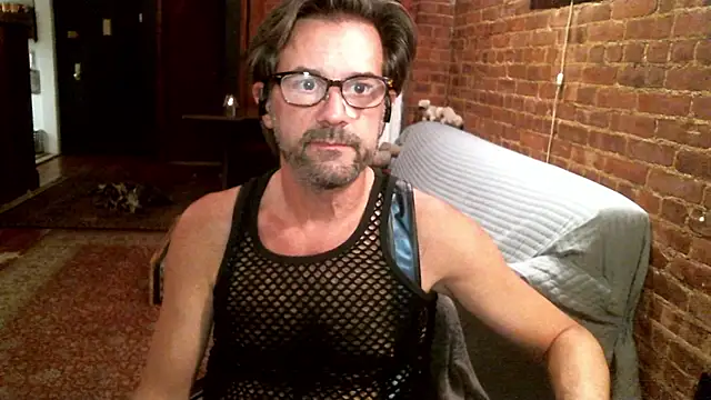 Snapshot of Johnny_Bottoms chatting on December 2025 12:31:02 AM Johnny Bottoms online show from December 2025 12:31:02 AM