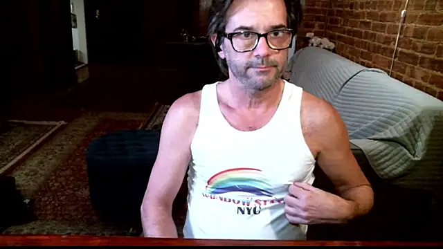 Snapshot of Johnny_Bottoms chatting on January 2026 11:52:02 PM Johnny Bottoms online show from January 2026 11:52:02 PM