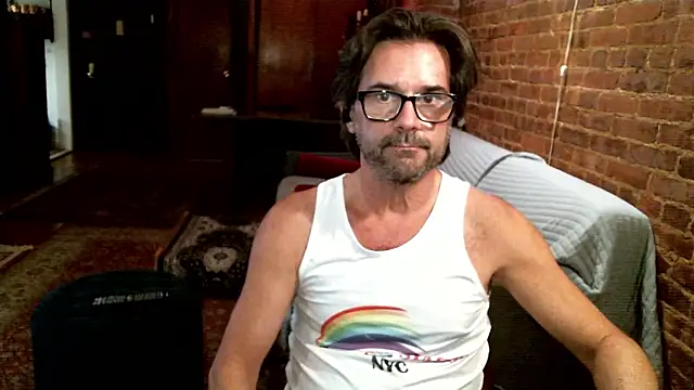 Snapshot of Johnny_Bottoms chatting on January 2026 11:28:01 PM Johnny Bottoms online show from January 2026 11:28:01 PM